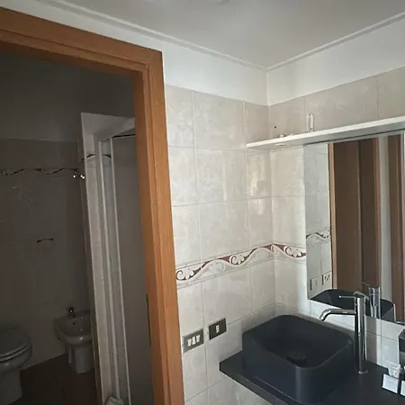 Lovely Apartment Near Centrale-3